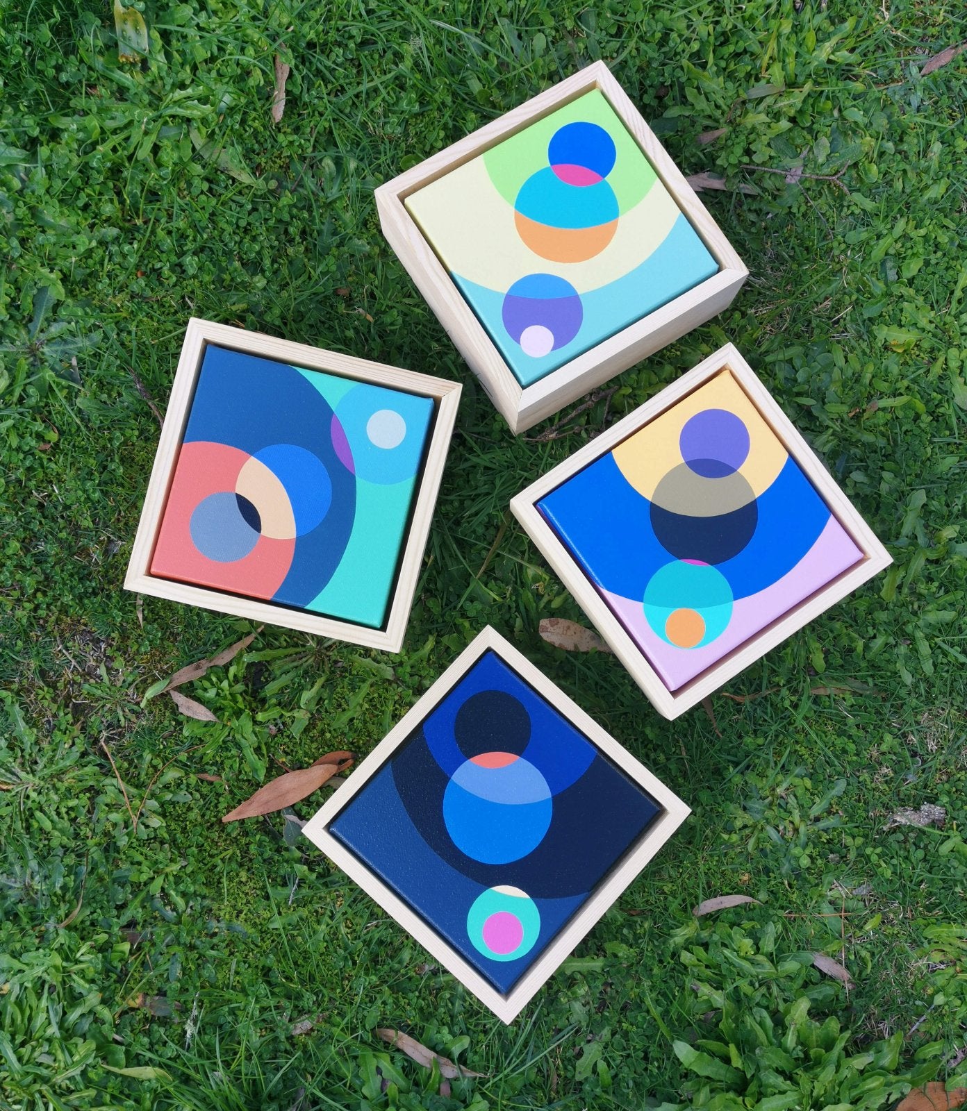 Mini Series - mincolour by MIN RAY